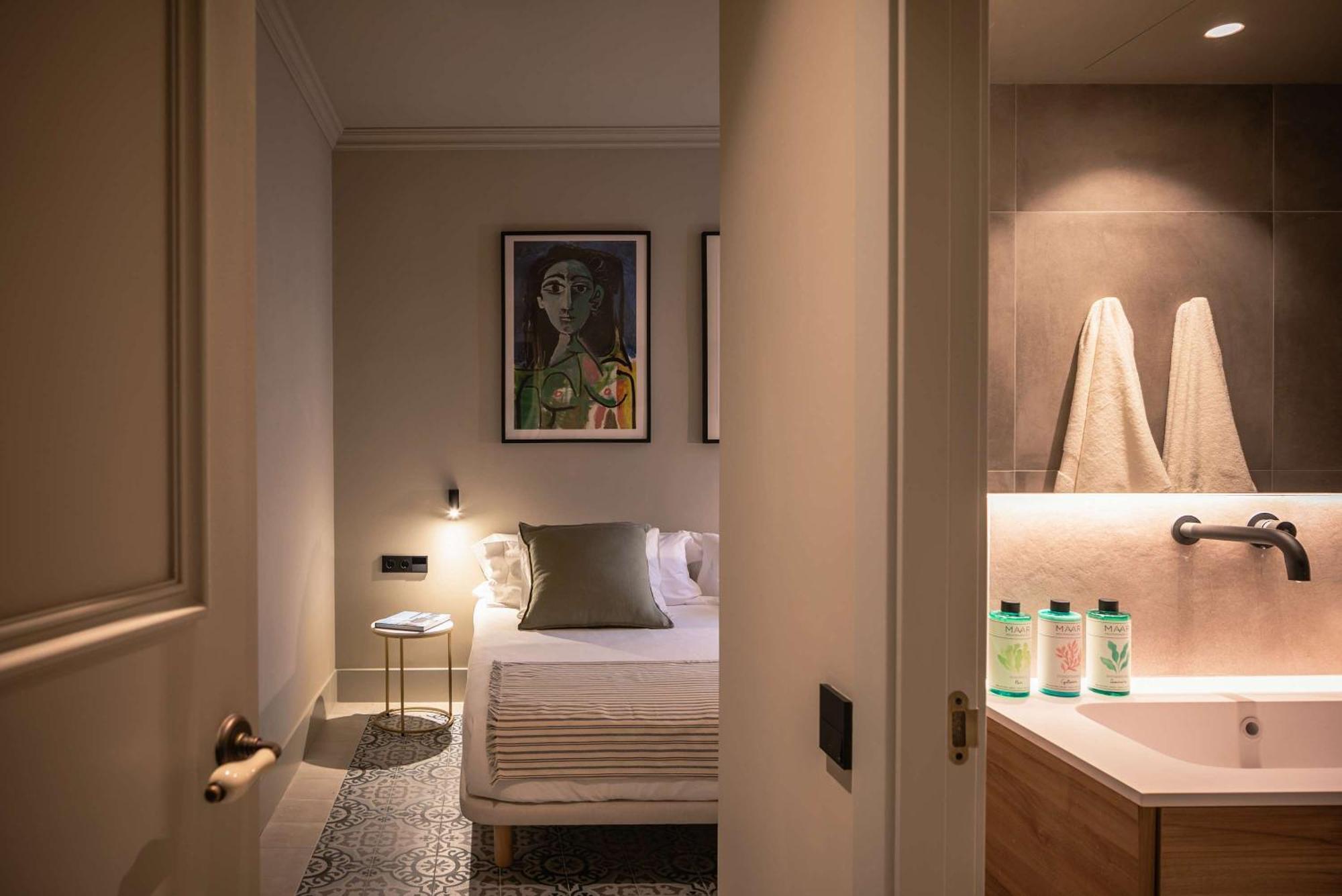 Apartment Lovely 6 Bedroom Flat In L'eixample Barcelona