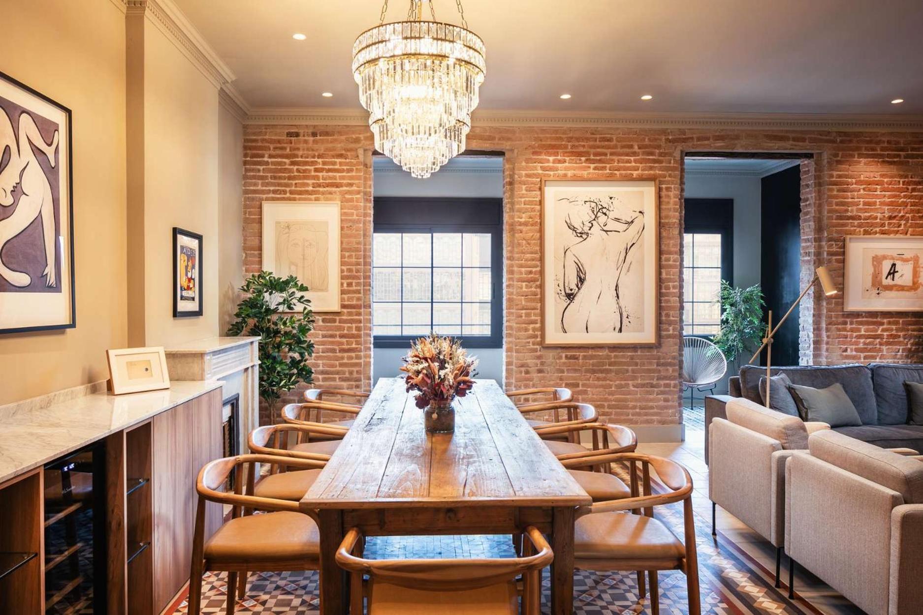 Lovely 6 Bedroom Flat In L'eixample