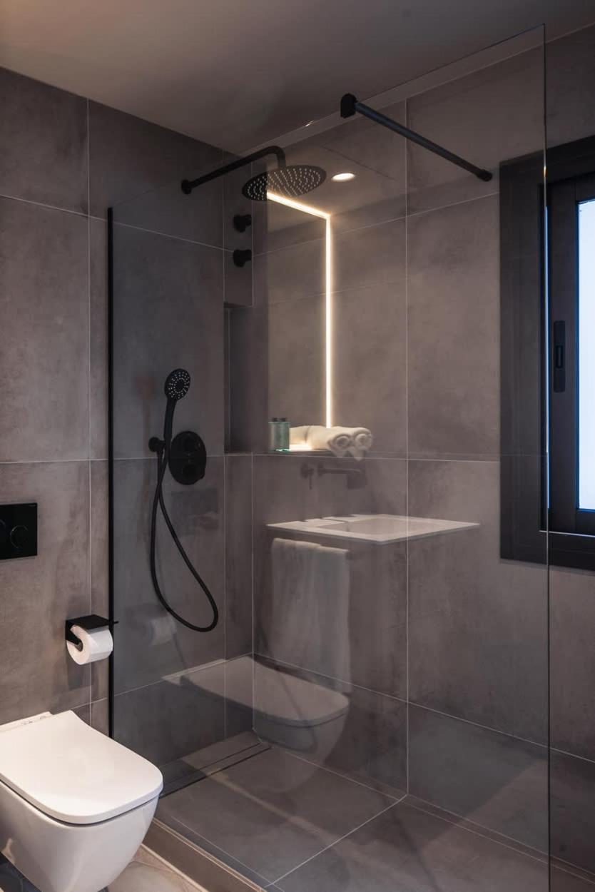 Apartment Lovely 6 Bedroom Flat In L'eixample Barcelona